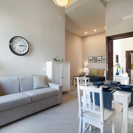 Elide Apartment