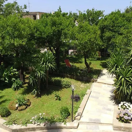 Apartment Elide *